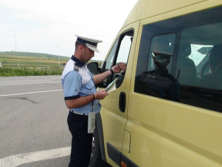 Transportatorii ieșeni atenționează călătorii care pleacă în străinătate: ”Riscați să rămâneți în drum”