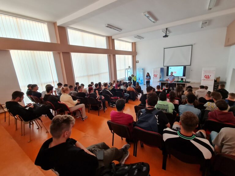 Elevii de la Liceul Sturdza au spus nu drogurilor și alcoolului la volan FOTO