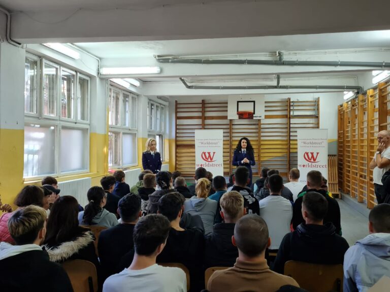 Atelier de prim ajutor în caz de accident rutier la Liceul de Mecatronică Nicolina FOTO