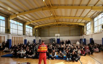 FOTO | Elevii Colegiului Economic „Virgil Madgearu” din Iași, instruiți despre riscurile alcoolului și drogurilor la volan prin proiectul „Safety First” 2025